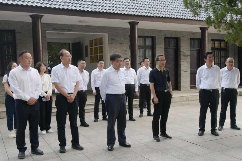 農(nóng)業(yè)農(nóng)村部農(nóng)墾局局長(zhǎng)左常升來(lái)淮海調(diào)研.jpg